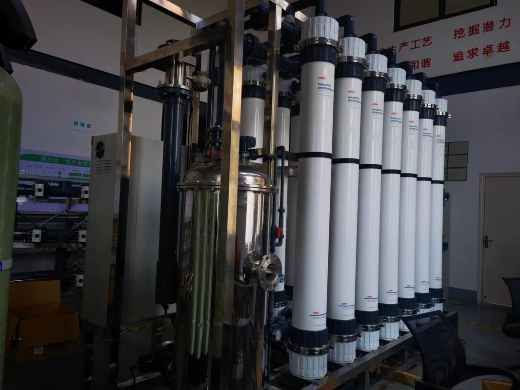 traitement de l'eau de filtres de membrane de 65000lph uF complètement automatique