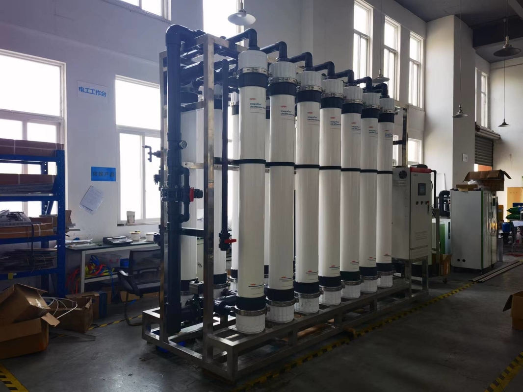 traitement de l'eau de filtres de membrane de 65000lph uF complètement automatique