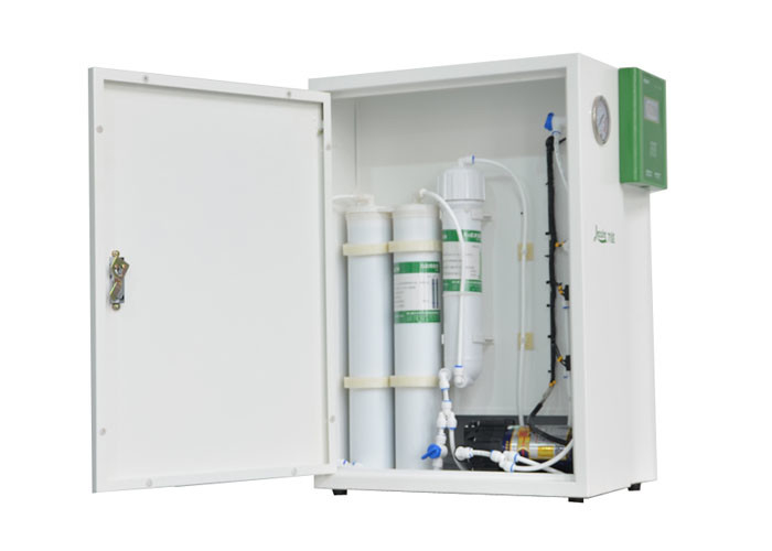 Type médical circuit de Cabinet de refroidissement d'osmose d'inversion 40 litres par heure